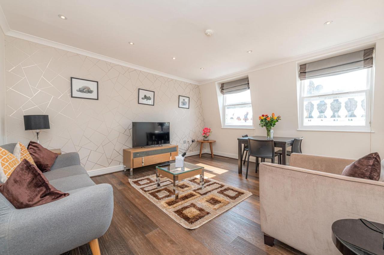 Superior One-Bedroom Apartment