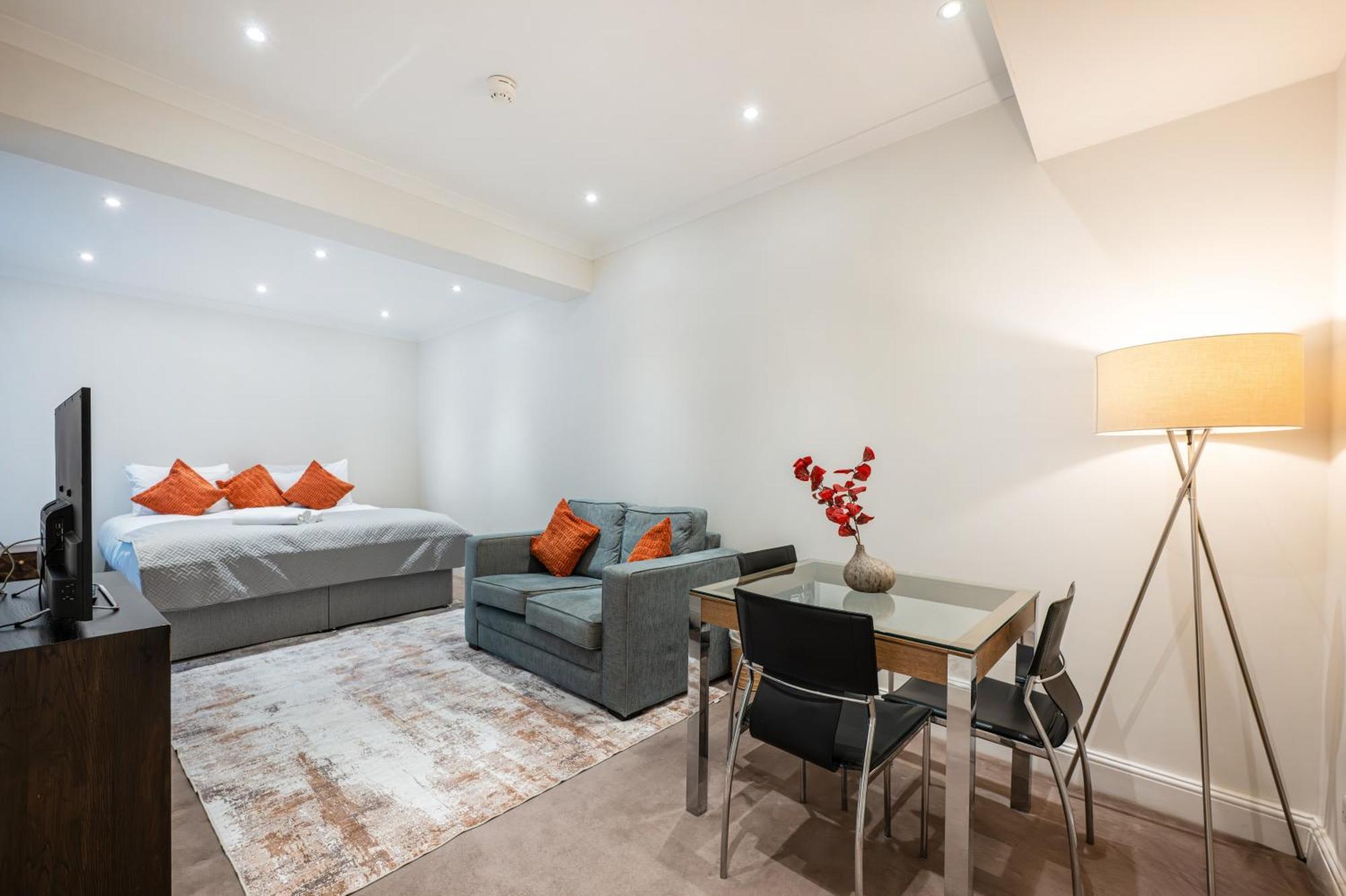 Studio Apartment