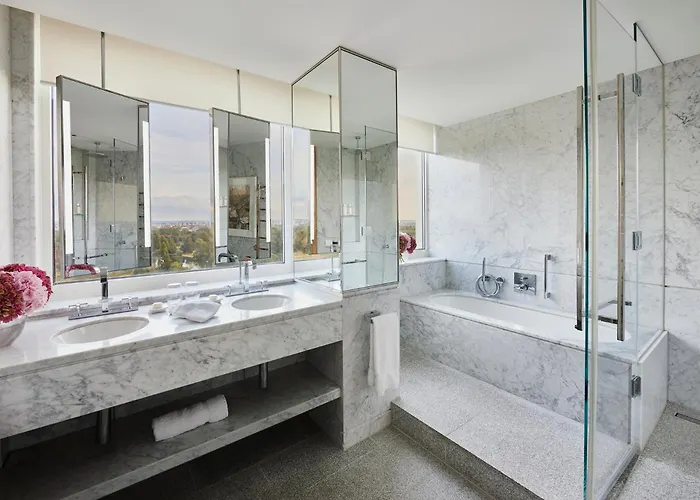 Royal Lancaster London